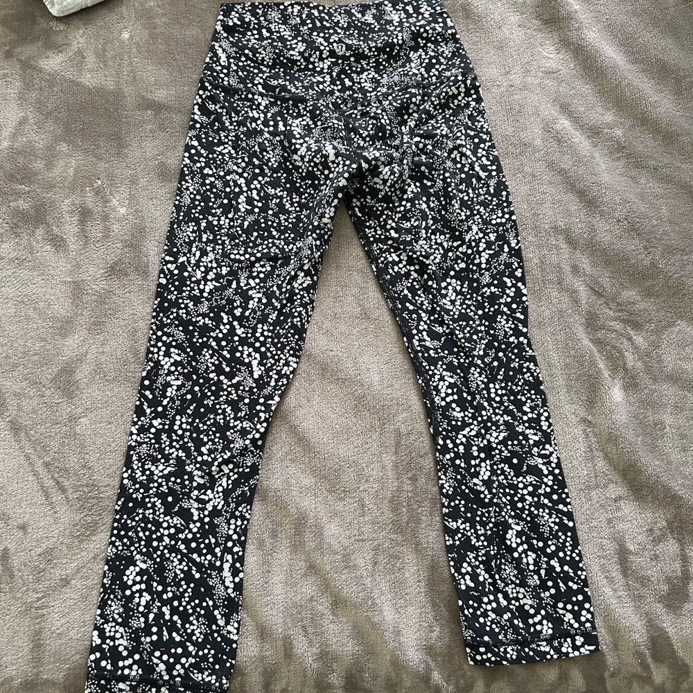 Lululemon Cropped Leggings 4